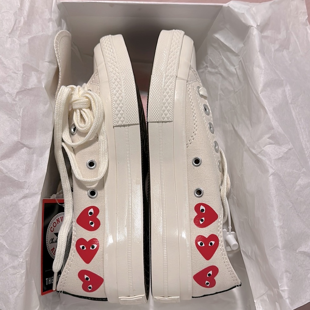 PLAY Converse